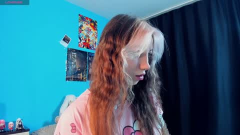 Snapshot of sell0n chatting on 02-06-25, 01:27 Mindy online show from 02-06-25, 01:27