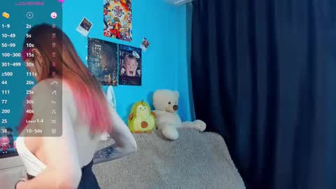 Snapshot of sell0n chatting on 03-06-25, 12:43 Mindy online show from 03-06-25, 12:43