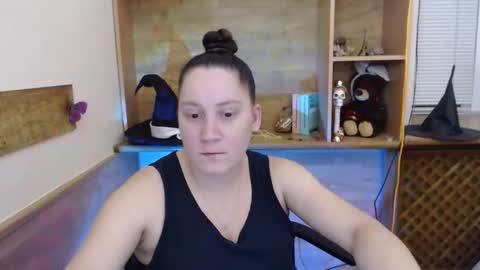 Snapshot of sellavix chatting on 10-24-25, 06:59 Sellavix online show from 10-24-25, 06:59