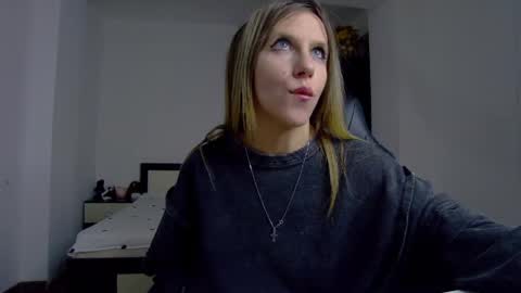 sellena_angels online show from 04-15-26, 05:31