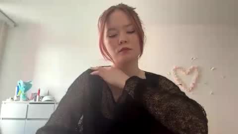 Lily online show from 05-02-26, 07:13