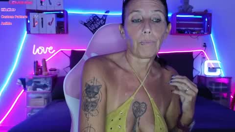 Snapshot of selvaggia_del_caribe chatting on 01-09-25, 04:17 Selvaggia Del Caribe online show from 01-09-25, 04:17
