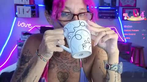 Snapshot of selvaggia_del_caribe chatting on 05-25-26, 06:47 Selvaggia Del Caribe online show from 05-25-26, 06:47