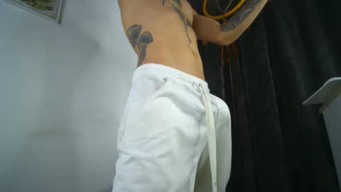 Snapshot of sem_alas chatting on 10-14-25, 12:00 sem_alas online show from 10-14-25, 12:00