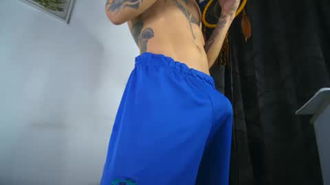 Snapshot of sem_alas chatting on 10-23-25, 12:10 sem_alas online show from 10-23-25, 12:10