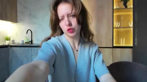 Snapshot of sen0_rita chatting on 10-18-25, 09:10 Ami online show from 10-18-25, 09:10