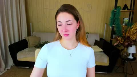 sensitiveheartt online show from 12-04-25, 07:44