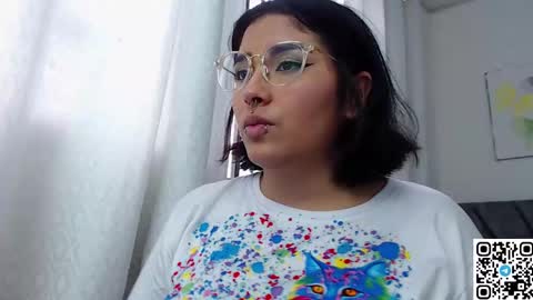 Snapshot of sensual_flame chatting on 12-21-24, 10:40 Camille and sophie online show from 12-21-24, 10:40