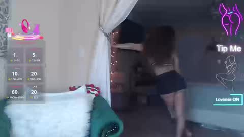 Snapshot of sensual_paradise_ chatting on 02-27-26, 08:53 V online show from 02-27-26, 08:53