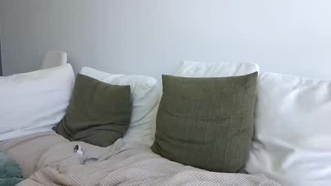 Cam online show from 09-30-25, 06:24