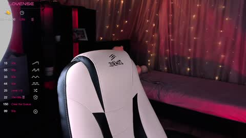 Kiki online show from 02-08-25, 06:33