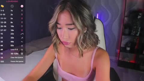 Snapshot of sensualily chatting on 05-17-26, 02:46 Kiki online show from 05-17-26, 02:46