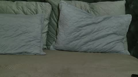 Snapshot of sensualldream chatting on 11-07-25, 06:24 Alya online show from 11-07-25, 06:24