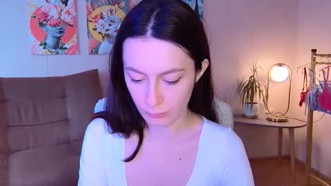 Snapshot of sensuallucy233 chatting on 11-19-25, 09:42 sensuallucy233 online show from 11-19-25, 09:42