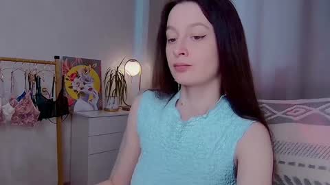 Snapshot of sensuallucy233 chatting on 06-01-26, 09:44 sensuallucy233 online show from 06-01-26, 09:44