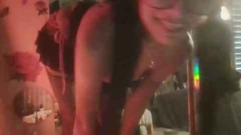 Snapshot of sequoia8888 chatting on 11-12-25, 07:35 sequoia8888 online show from 11-12-25, 07:35