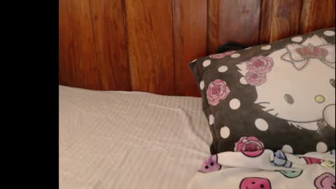 Snapshot of sera_booty chatting on 10-29-25, 05:53 Anne online show from 10-29-25, 05:53