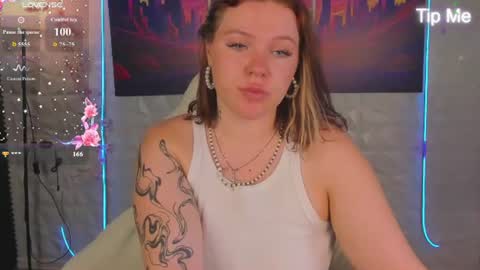 Snapshot of seraphinaa_darkwater chatting on 07-05-26, 04:19 Lisa and Mona online show from 07-05-26, 04:19