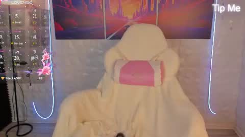 Snapshot of seraphinaa_darkwater chatting on 07-07-26, 06:47 Lisa and Mona online show from 07-07-26, 06:47