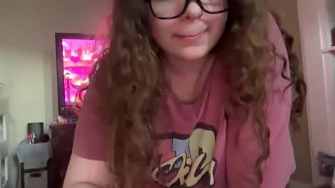 Snapshot of seraphinavelvet chatting on 04-24-26, 11:07 Seraphina online show from 04-24-26, 11:07