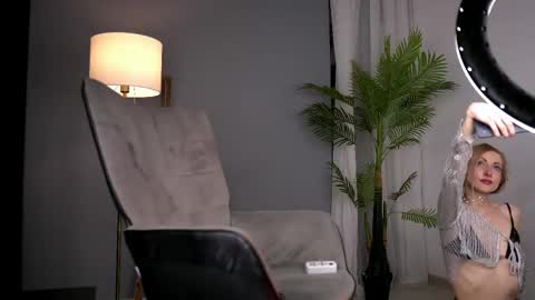 SerenaGrant online show from 02-19-26, 05:36