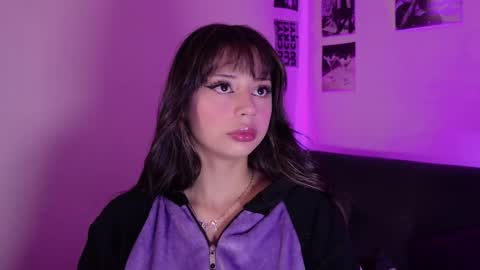 Snapshot of serenbleck chatting on 06-08-26, 10:26 Seren online show from 06-08-26, 10:26