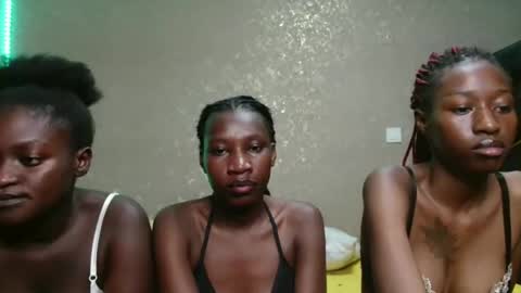 Serene online show from 11-23-25, 03:56