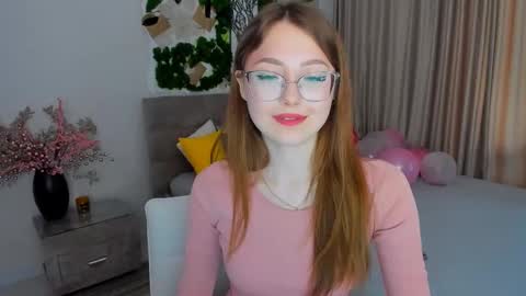 Ophelia online show from 02-16-25, 07:15