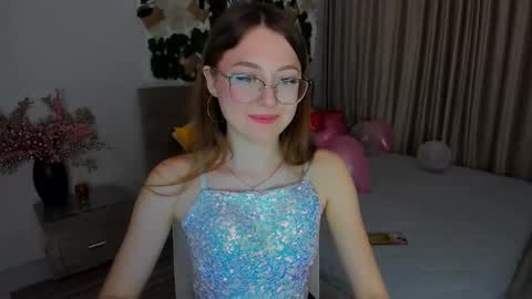 Ophelia online show from 02-17-25, 04:26