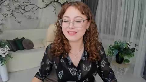 Ophelia online show from 09-24-25, 04:32