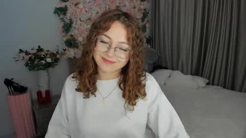 Ophelia online show from 09-25-25, 04:11