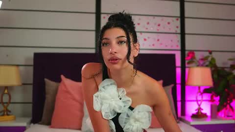 Snapshot of sereneluxe chatting on 07-01-26, 04:58 Serene online show from 07-01-26, 04:58