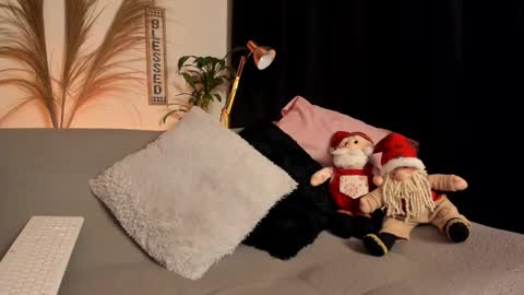 Snapshot of serenity_day chatting on 12-17-25, 02:17 Serenity online show from 12-17-25, 02:17