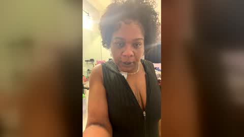 serenity_dayze online show from 05-06-26, 04:52