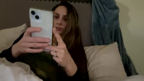 serenityroseee online show from 04-18-26, 11:49