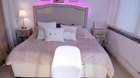 Serenna Cruz online show from 03-04-25, 08:27