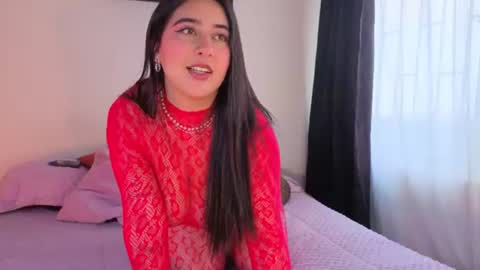 Snapshot of serenna_se chatting on 06-16-26, 08:22 Serenna Cruz online show from 06-16-26, 08:22