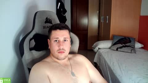 Snapshot of sergio95n chatting on 09-23-25, 01:58 Pollos online show from 09-23-25, 01:58