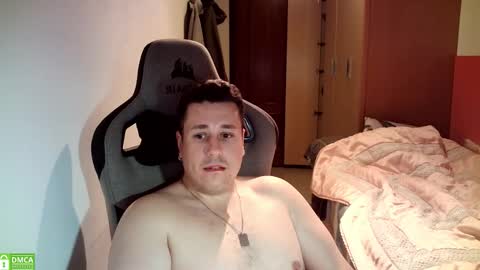 Snapshot of sergio95n chatting on 11-07-25, 06:19 Pollos online show from 11-07-25, 06:19