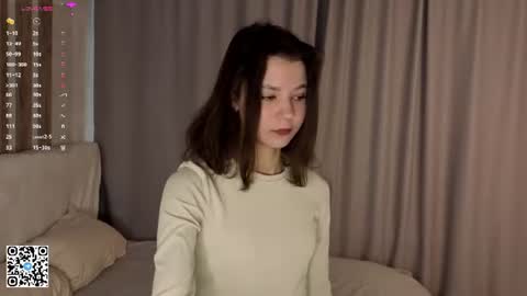 Snapshot of serinazele chatting on 06-29-26, 04:30 Melissa online show from 06-29-26, 04:30