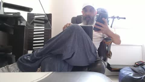 hetero serio discreto online show from 10-06-25, 07:22