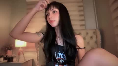 service_dolly69 online show from 05-22-26, 11:54