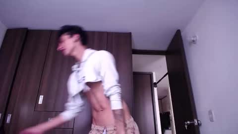 Snapshot of seth_swet chatting on 11-18-25, 01:59 seth online show from 11-18-25, 01:59