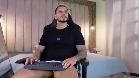 HEY IM SETH online show from 01-10-25, 09:31