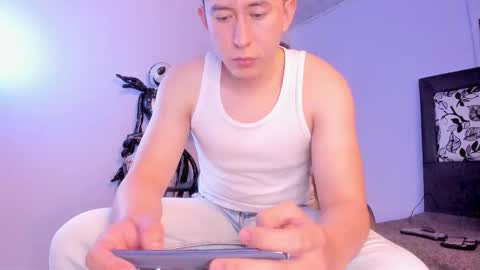 Snapshot of setsuna_10 chatting on 11-15-25, 03:04 david online show from 11-15-25, 03:04