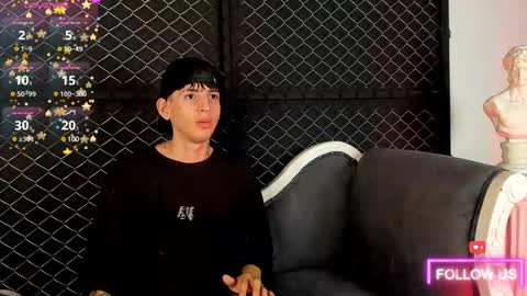 sett_and_gwen online show from 01-04-25, 07:03