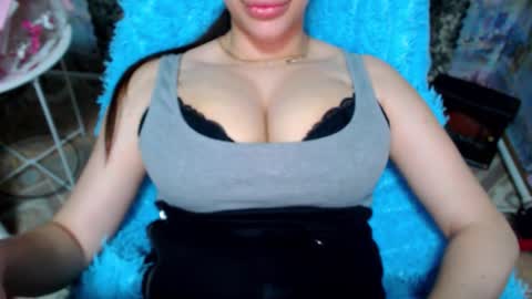 Snapshot of seu_cute chatting on 12-15-25, 07:29 seu_cute online show from 12-15-25, 07:29