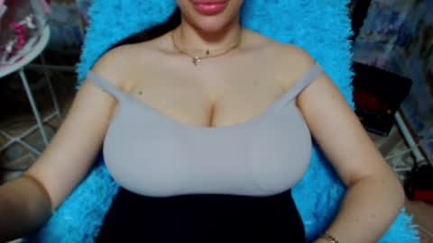 Snapshot of seu_cute chatting on 12-18-25, 04:24 seu_cute online show from 12-18-25, 04:24