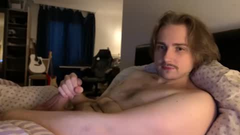 Snapshot of seven20yrs chatting on 12-18-24, 09:04 seven20yrs online show from 12-18-24, 09:04