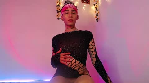 Snapshot of seven7xis chatting on 02-28-25, 05:04 Alexis online show from 02-28-25, 05:04